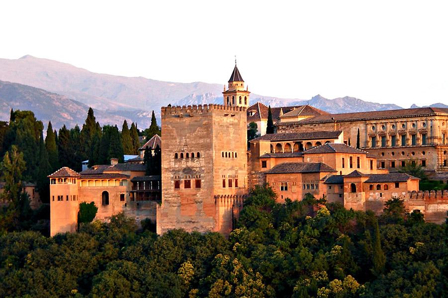 FACUA denuncia al Patronato de la Alhambra por dejar al descubierto los datos de 4,5 millones de visitantes